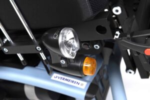 Püstitõstmisfunktsiooniga ratastool Forest 3 S.U.