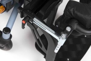 Püstitõstmisfunktsiooniga ratastool Forest 3 S.U.