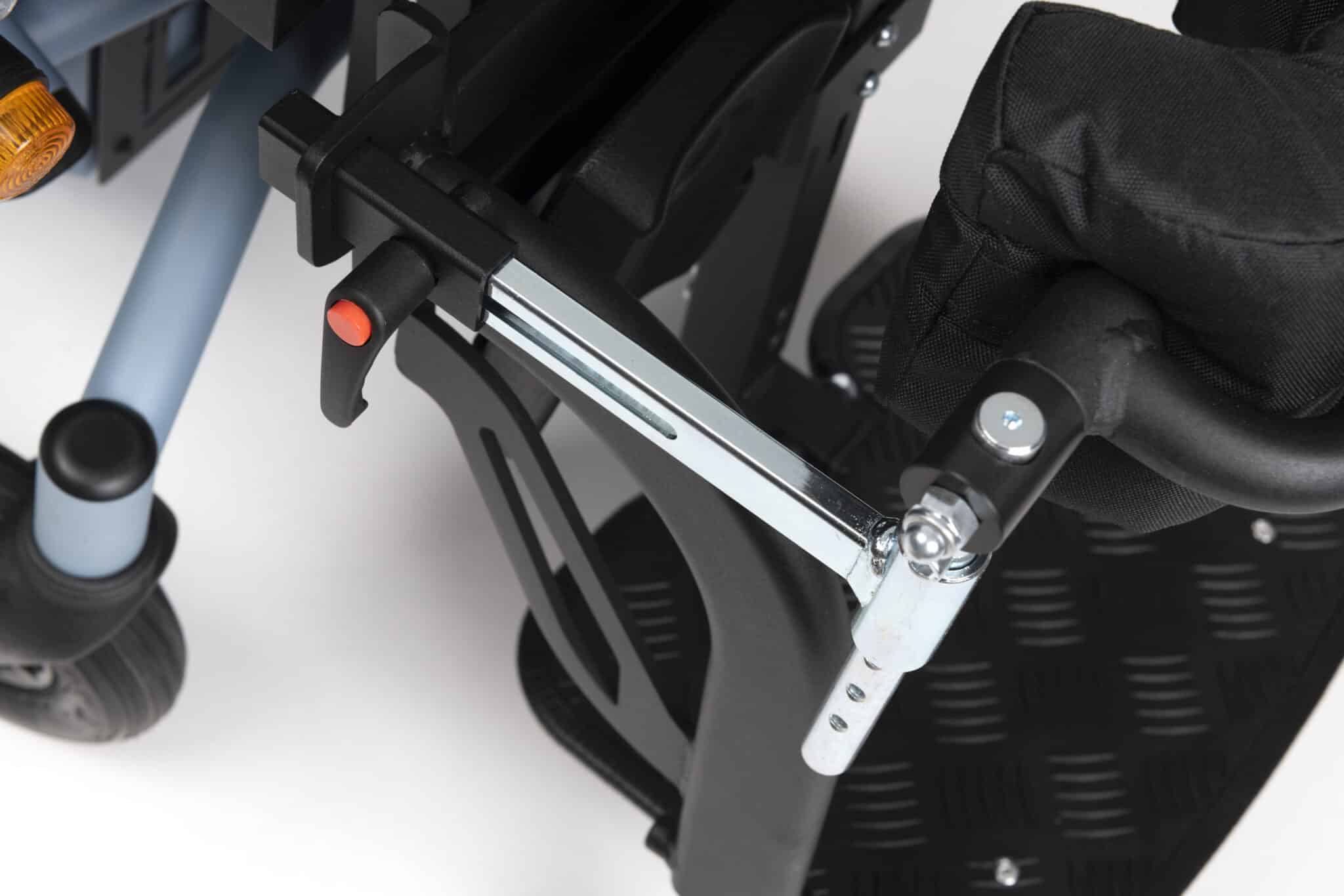 Püstitõstmisfunktsiooniga ratastool Forest 3 S.U.