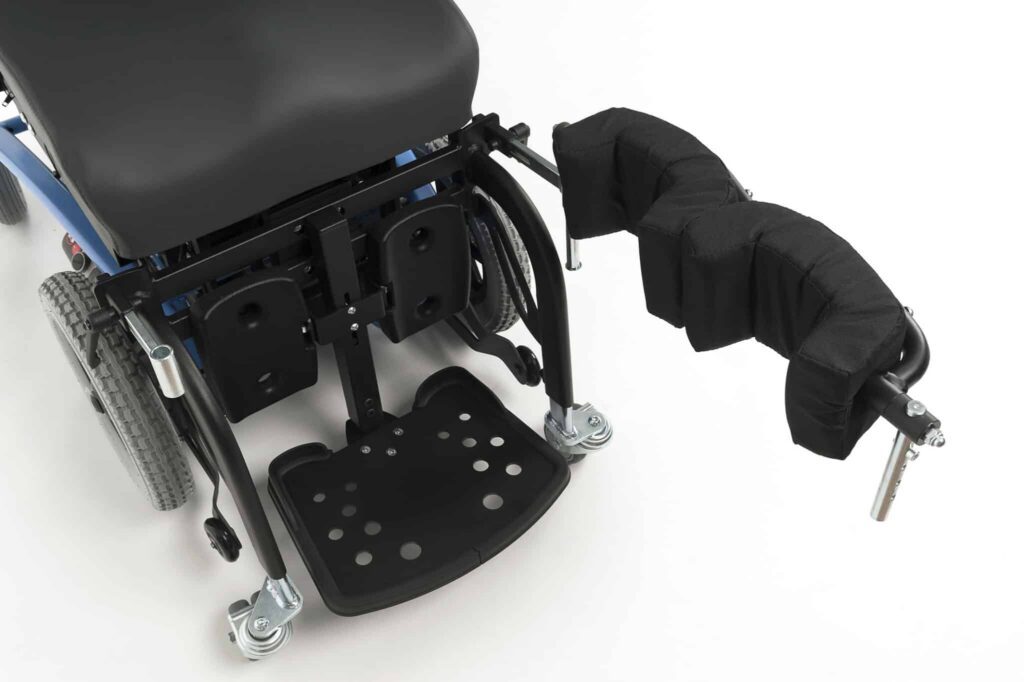 Püstitõstmisfunktsiooniga elektriline ratastool Navix S.U - detailne jalaosa